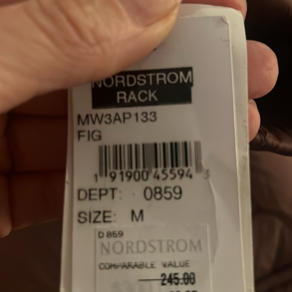 Quilted puffer; light-medium weight - Picture 7 of 7